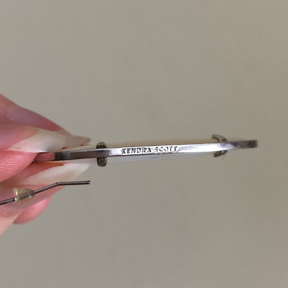 Kendra Scott Elle Silver Drop Earrings - Picture 5 of 6